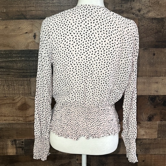 Chelsea 28 Nordstrom Polka Print V-neck Flowy Light Pink Blouse Top M - Picture 4 of 6